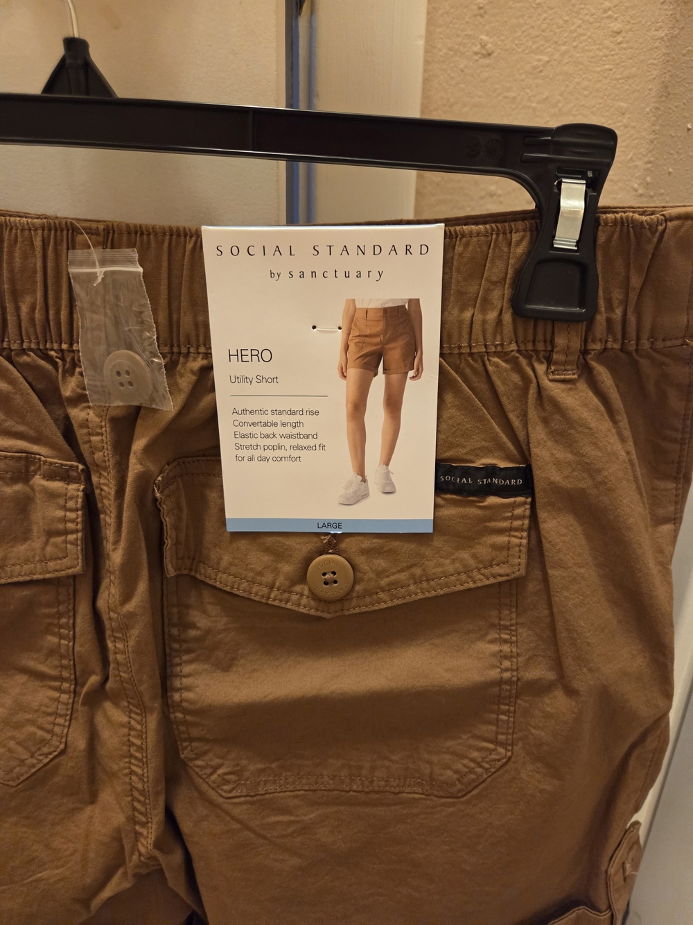 Sanctuary Roll-Hem Utility Shorts in Camel Brown - Picture 2 of 3